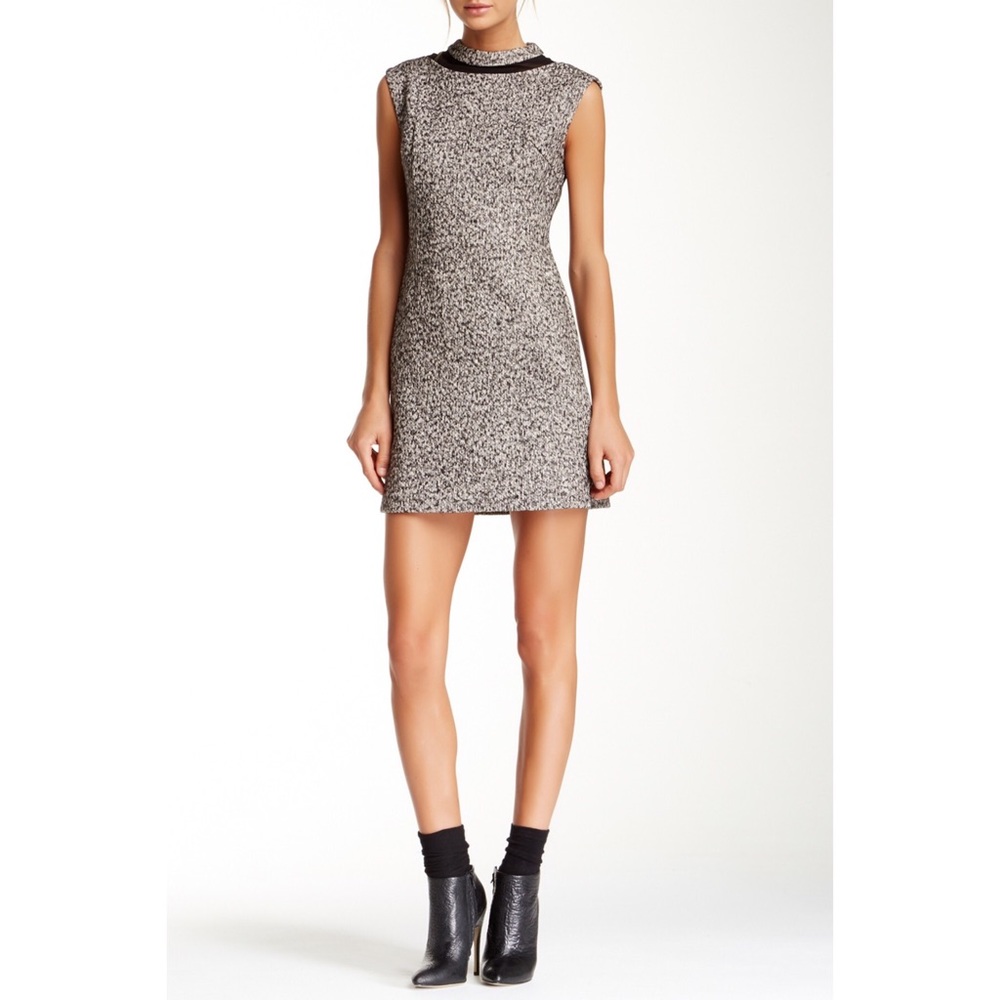 Silk Contrast Sleeveless Dress Dress!